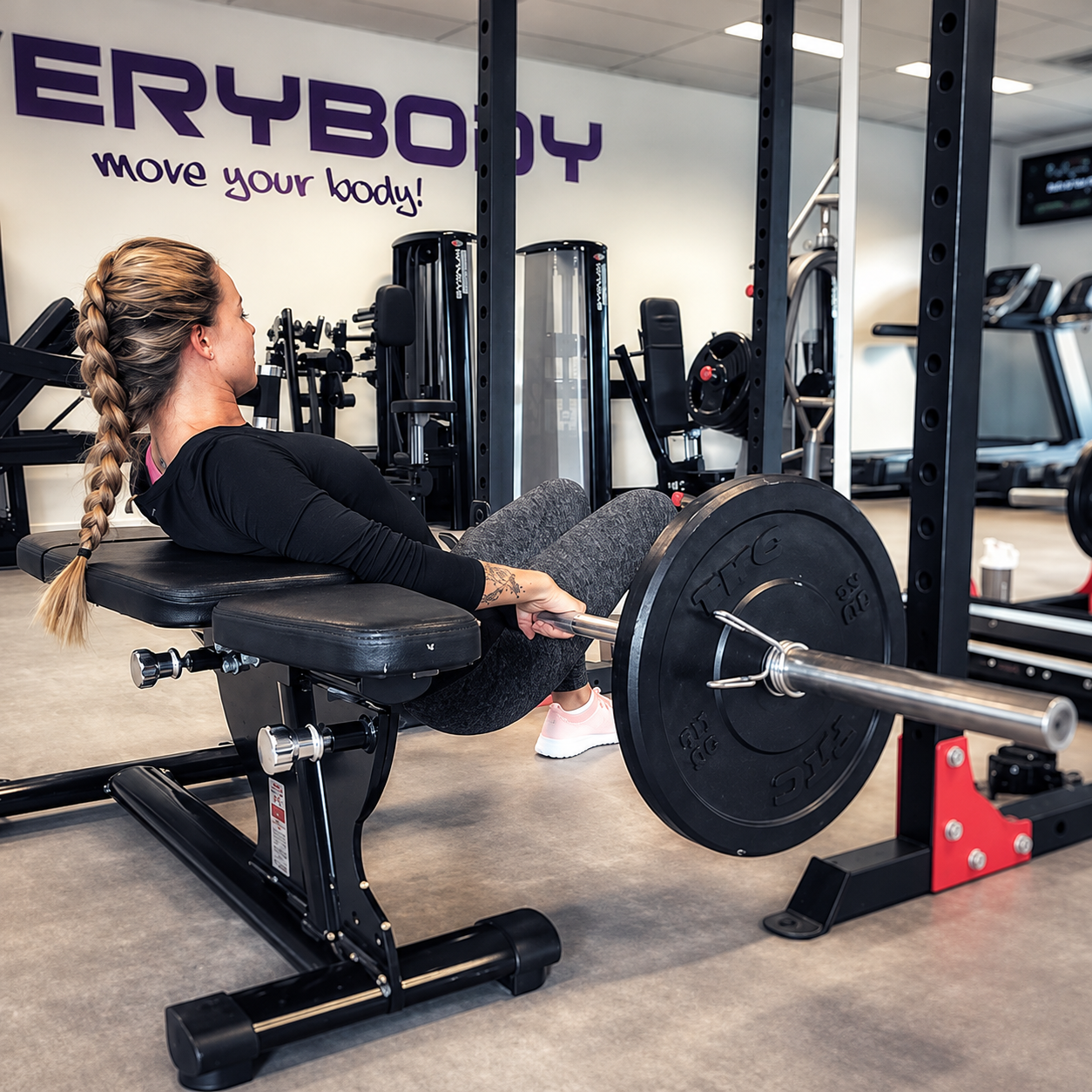 Hip thrust training at Everybody Gym & Fitness